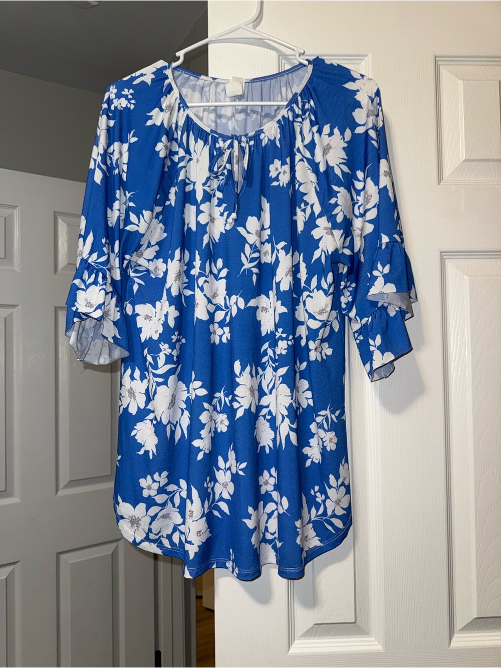 Honeyme Blue and White Floral Tie-Front Blouse